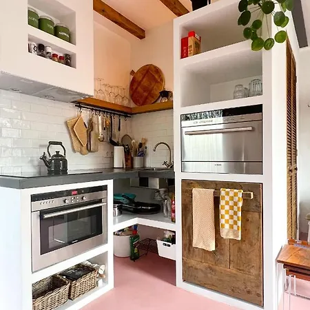 Rotterdam, Tinyhouse Nearby Kralingen Guest house