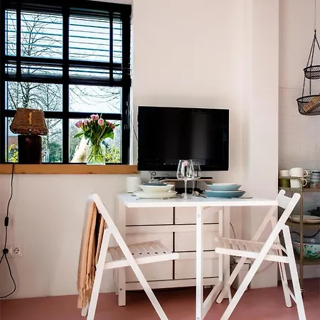 Konukevi Rotterdam, Tinyhouse Nearby Kralingen Rotterdam